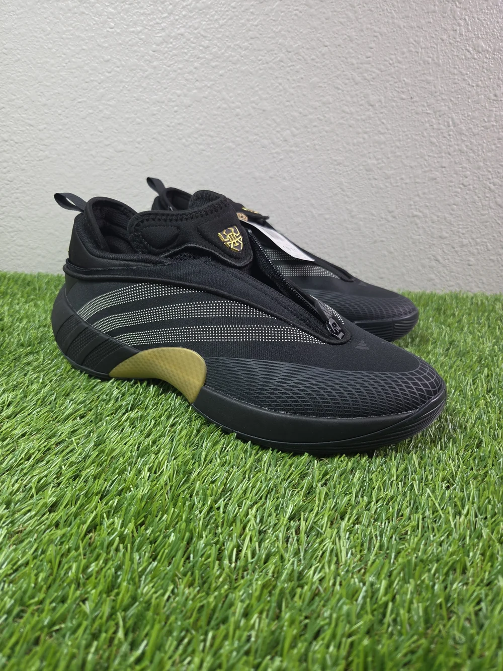 Adidas D.O.N. Issue 7 Basketball Shoes JQ9435 Size M 10 / W 11
